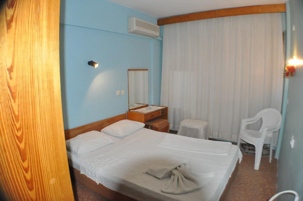 كوشاداسيه Akerdem Hotel المظهر الخارجي الصورة